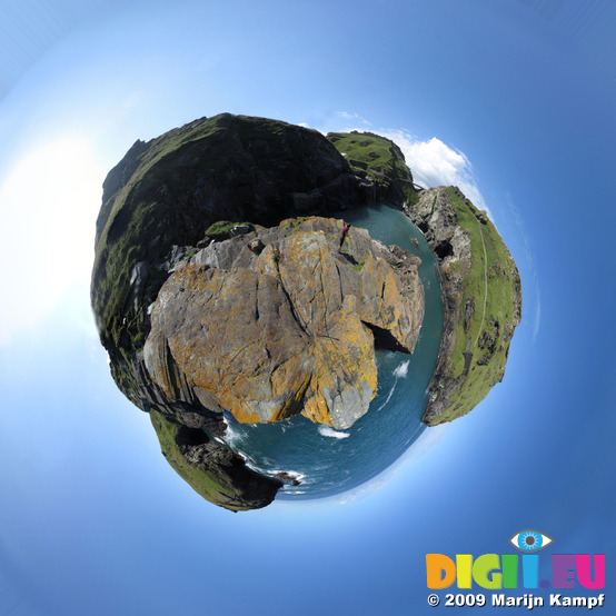 SX07524-07567 v2 Polar Planet Tintagel Castle - pinched